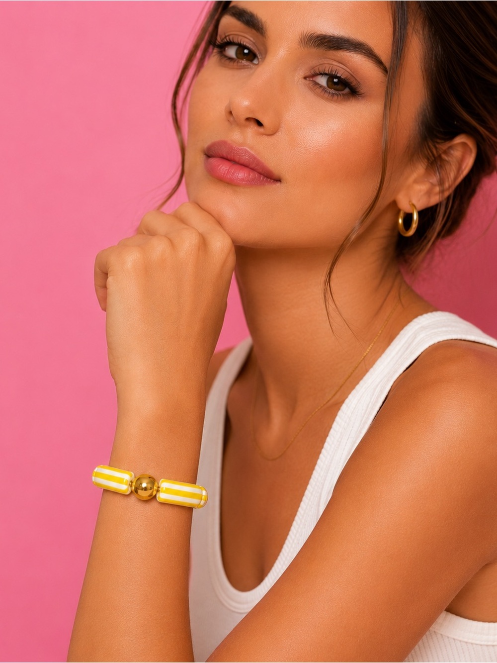 llSunny Yellow White Resin Bracelet Gold Bead Stretch Bangle